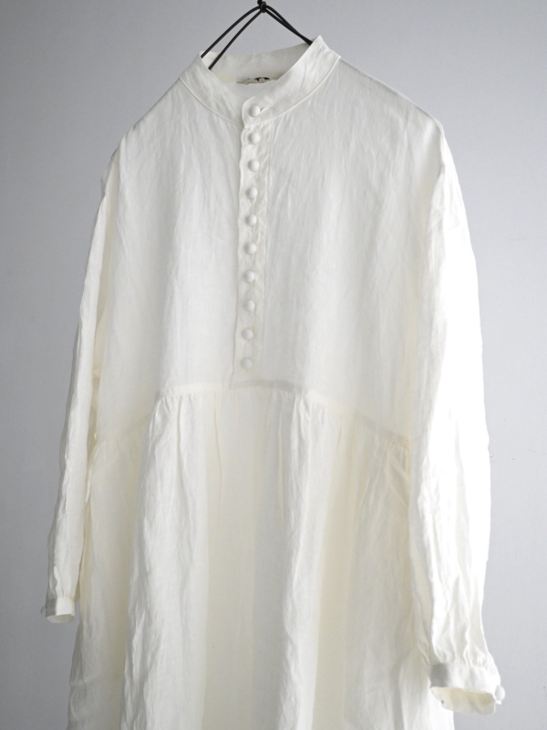 ICHI Antiquités  麻料小立領半開襟洋裝