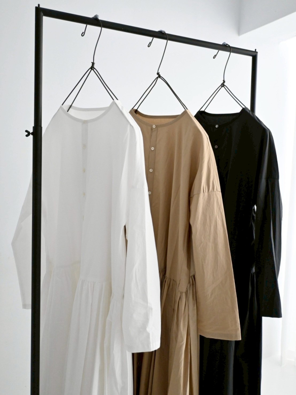 排釦開襟抓皺洋裝