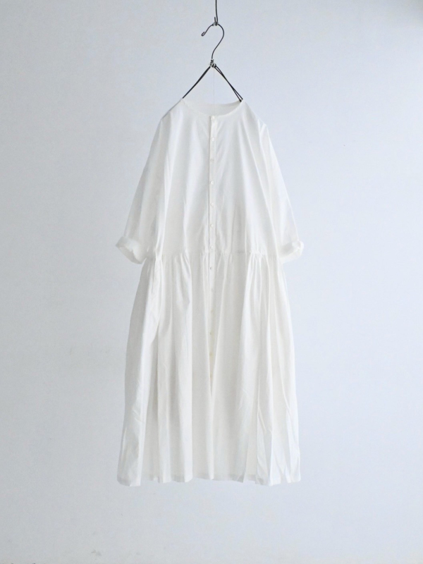 排釦開襟抓皺洋裝