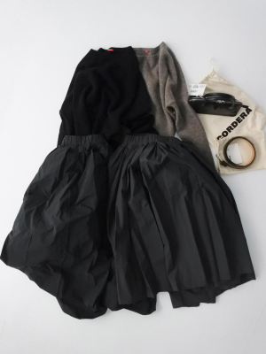 圓領毛料針織上衣