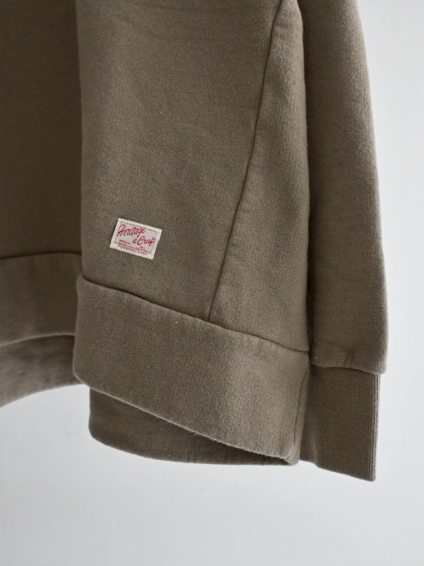 快晴堂 SKI VACATION 落肩運動上衣