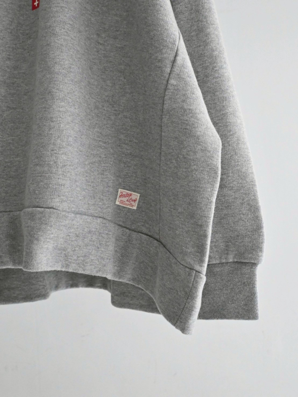 快晴堂 SKI VACATION 落肩運動上衣